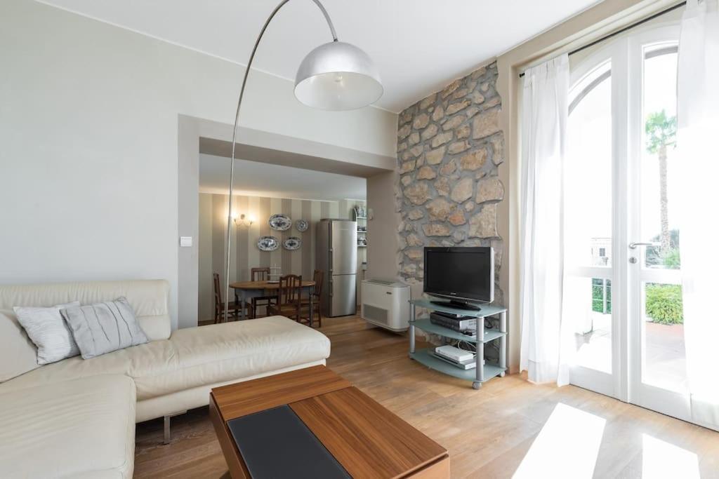 Villa Rocky - Luxury 3Br Apt In Liberty Villa.Pool,Garden,Wifi Roquebrune-Cap-Martin Dış mekan fotoğraf